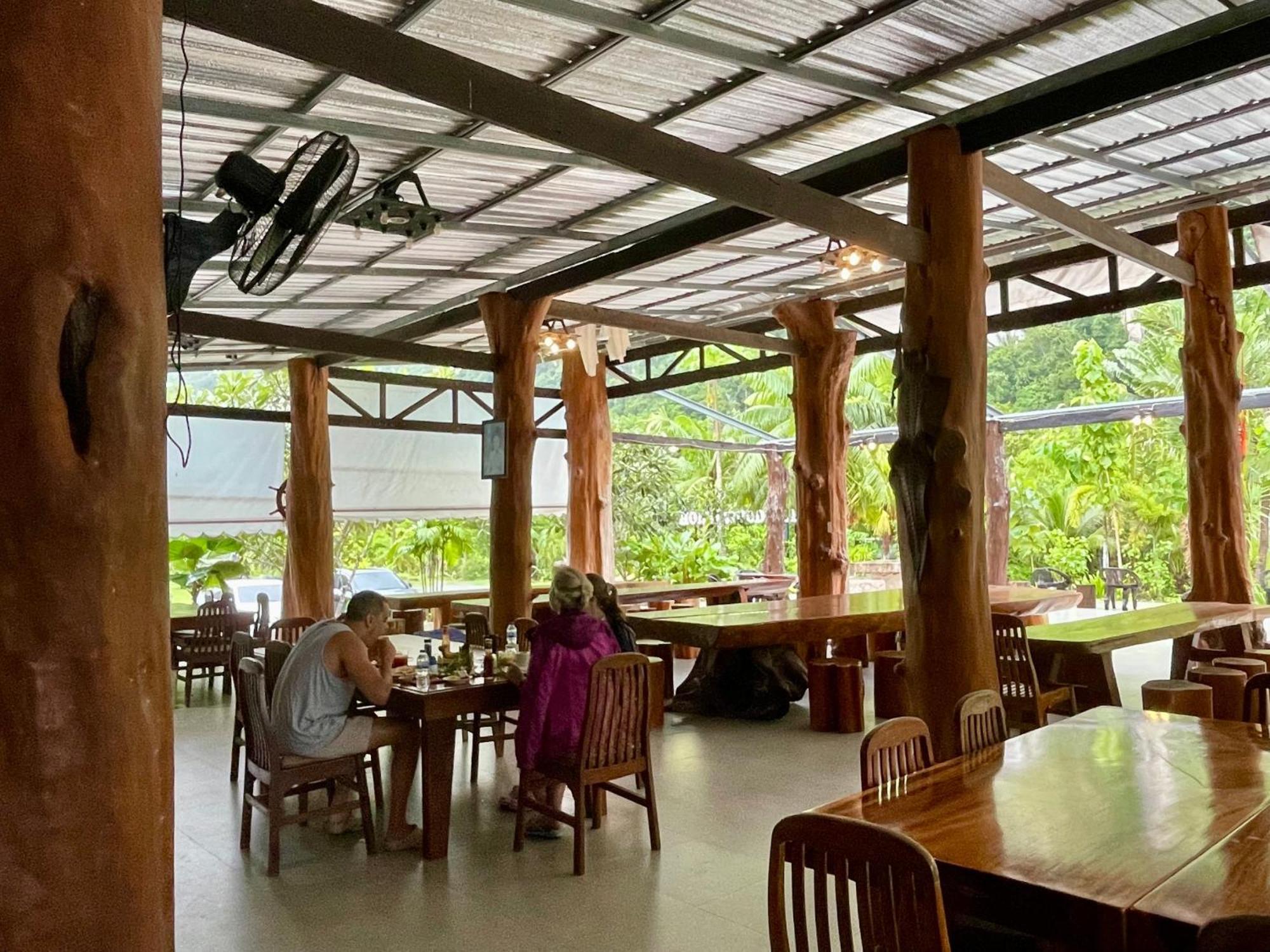 The Camper Lodge Khao Sok Ban Bang Bon Extérieur photo